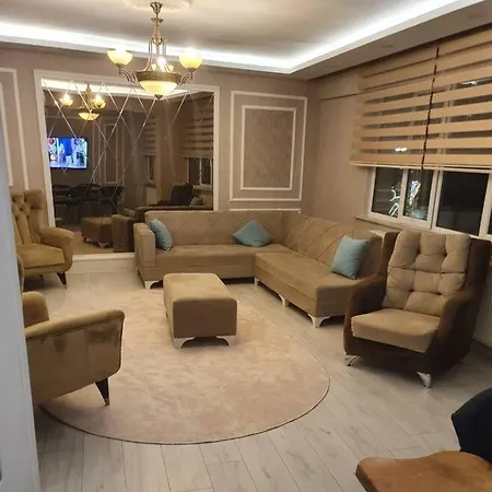 Sehir Merkezinde Konforunda Family House