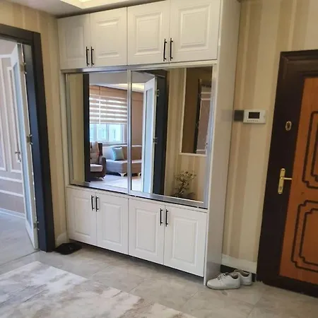Apartment Sehir Merkezinde Konforunda Family House